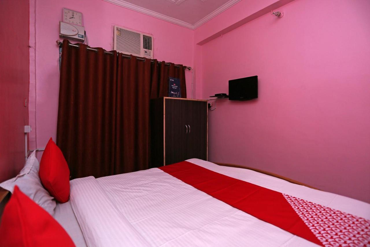 Oyo Hotel New Metro Near Phoenix United לקנאו מראה חיצוני תמונה